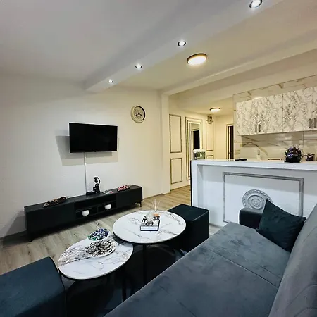 Advan Old Town Apartment *